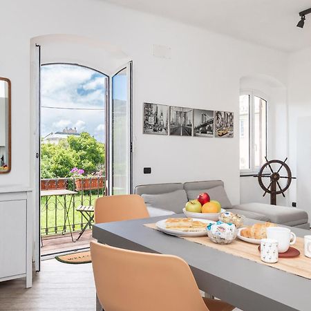 Spacious 3-Bedroom Apartment - 10 Min To City Center & 5 Min To Gaslini Hospital Γένοβα Εξωτερικό φωτογραφία