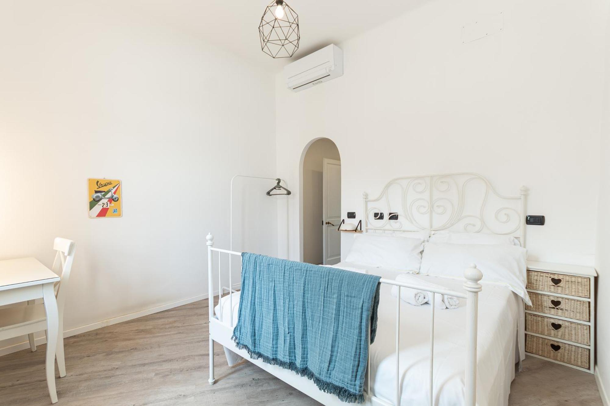 Spacious 3-Bedroom Apartment - 10 Min To City Center & 5 Min To Gaslini Hospital Γένοβα Εξωτερικό φωτογραφία