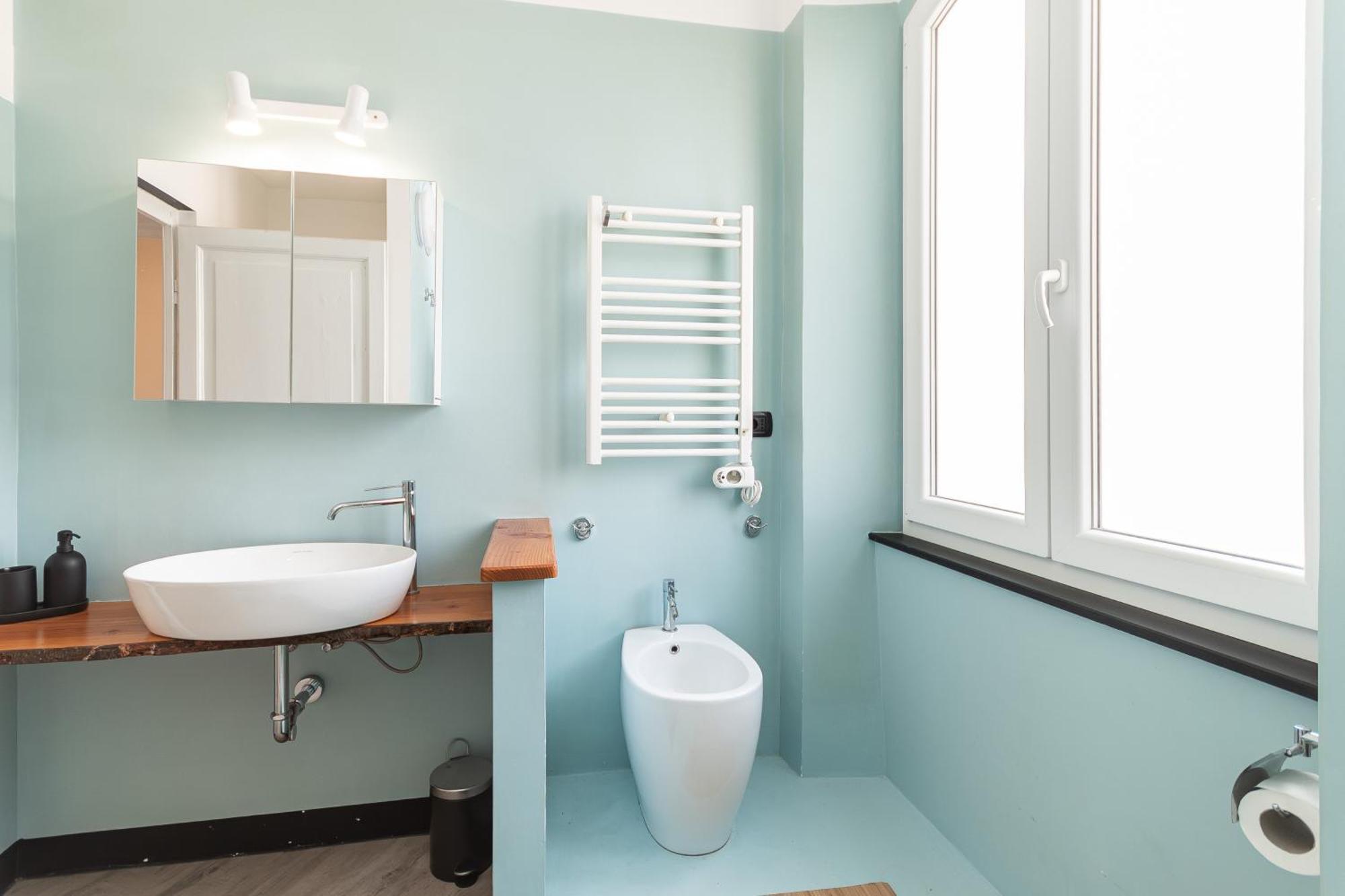 Spacious 3-Bedroom Apartment - 10 Min To City Center & 5 Min To Gaslini Hospital Γένοβα Εξωτερικό φωτογραφία