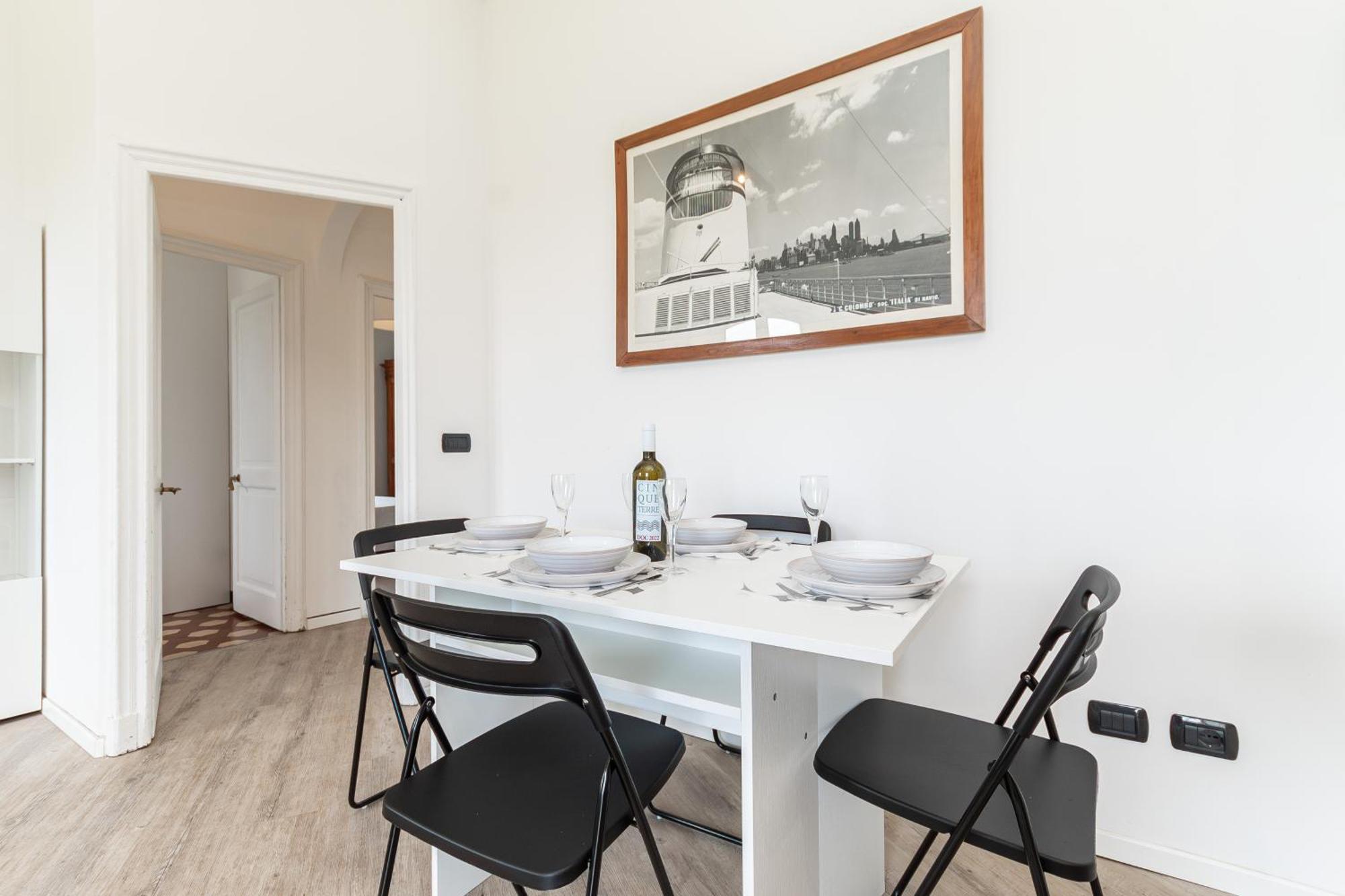 Spacious 3-Bedroom Apartment - 10 Min To City Center & 5 Min To Gaslini Hospital Γένοβα Εξωτερικό φωτογραφία